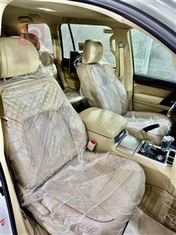 تۆیۆتا لاند کروزەر